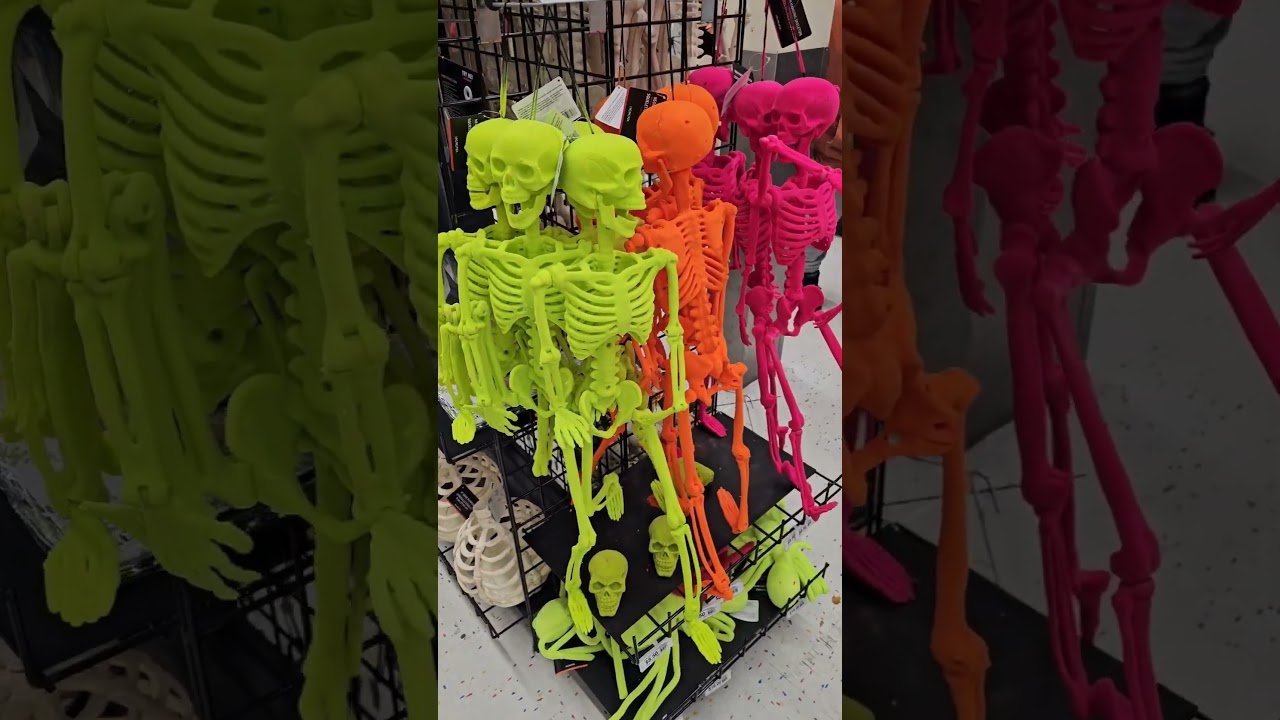 No tricks👻🎃, Just treat🍰🍭 #halloween #halloween2023 #tricks #trending #youtube #shorts #reels