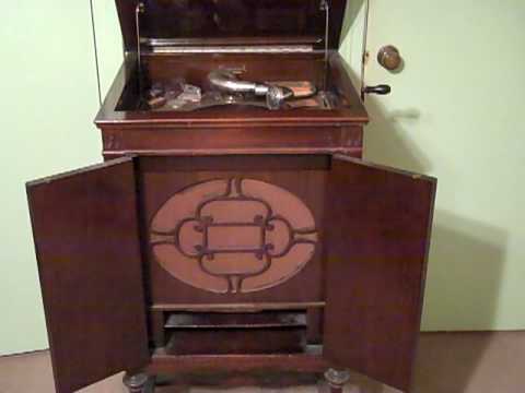 Bob Haring Colonial Club Orch. Franklyn Baur - All Alone Monday - Roaring 20's.MP4