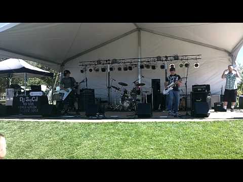 Surfing with the Alien at Stapleton Rocks 2010