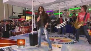 Miley Cyrus - Kicking And Screaming LIVE at Today Show (August 28, 2009)