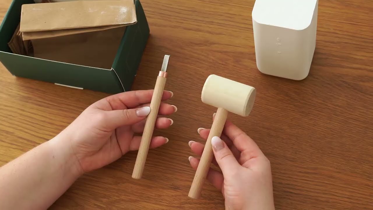 K*i様 ヴィンテージ 手彫り 木製 盾 セット カレッジ・ユニバーシティシリー Nefertiti Sculpting Kit – Complete Starter Plaster Carving Kit