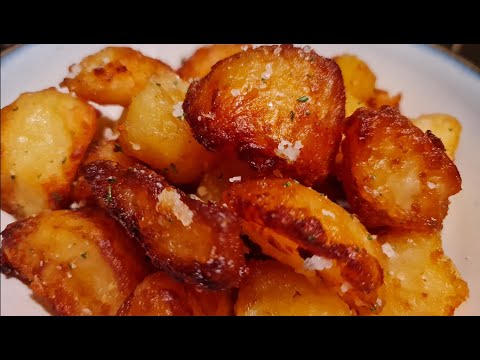 The BEST Crispy Roast Potatoes