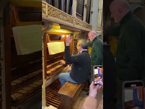 Play Video Youtube Video