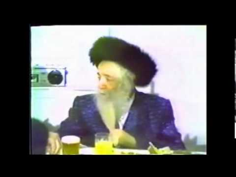 Video Of The Sanz Klausenberg Rebbe The Shefa Chaim Zts'l In Boro park 5742