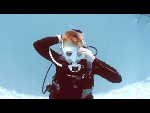 Mask Removal and Replacement Underwater
