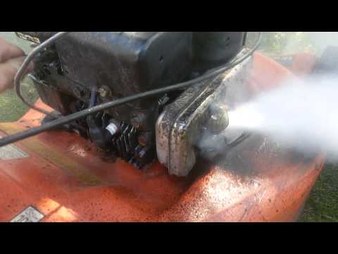 Husqvarna Rasenmäher raucht