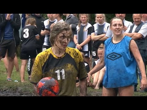 Video Thumbnail: Hauptsache Spaß: Matschfußball in Weißrussland