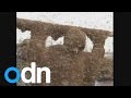 صور وفيديو: صيني يدخن سيجارته