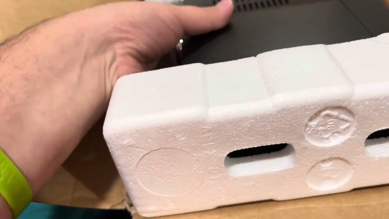 Apex digital television tuner DT250A unboxing (December 6,2024)￼