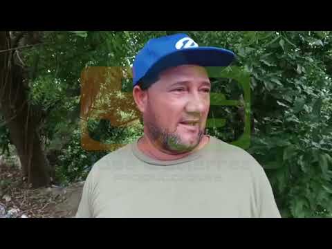 #SeSalvaronEnTablita - Carro cae a un arroyo en la Villa Olímpica, Santiago