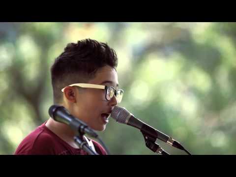 Aidan James - One Of The Ones (HiSessions.com Acoustic Live!)