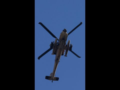 Army temporarily grounds Apache helicopter training flights