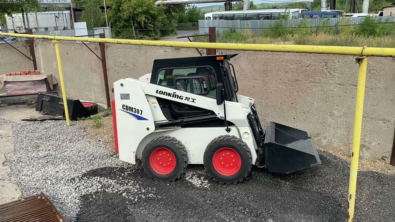 Мини погрузчик LONKING CDM307 в работе