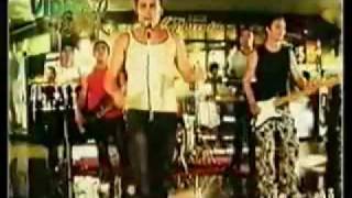 La Calle Está Muy Dura Music Video