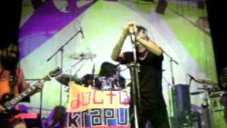 LUCHANDO VOY...REVOLUTION BAR