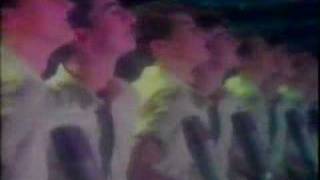 The BlueBells - I'm Falling