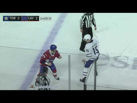 Tom Sestito vs Michael Pezzetta