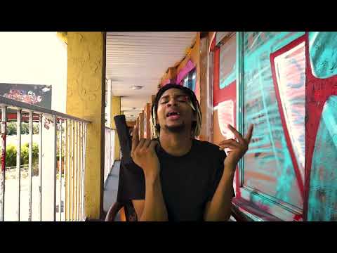 Glock Cocked - Yung Snow X Sxnshii