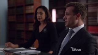 Suits - Mike owns Harvey in a Trial Run video