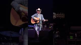 Dwight Yoakam—I’m A Lonesome Fugitive With Introduction Live At Palace Theatre