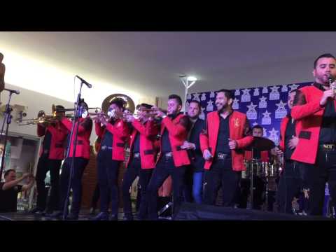 Me Pego La Gana - Toño Lizarraga en Plaza Galerías