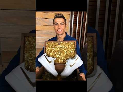 #Ronaldo buys  new nike shoes 🥳🤩#shoes#nike#shorts#viral