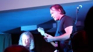 Tommy Castro Worthing 2017. 'Nonchalant."