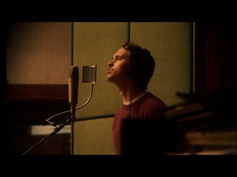 Ryan Beatty – Ribbons (Live Performance)