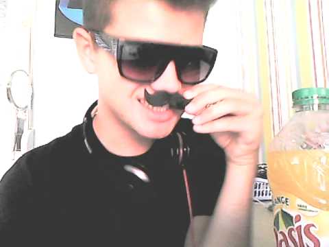 Zhoome loxo - J'ai la moustache anglaise