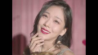 Musik-Video-Miniaturansicht zu 불륜 (Sweet Sorrow of Mother) (bullyun) Songtext von BIBI (South Korea)