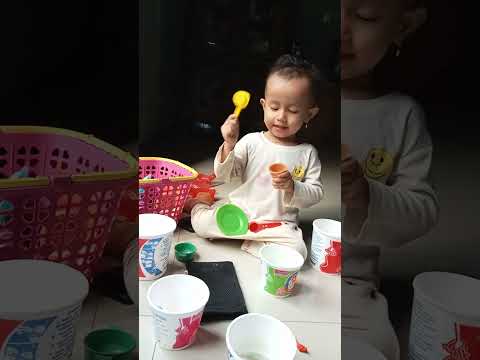 Anindya lg jualan es cream