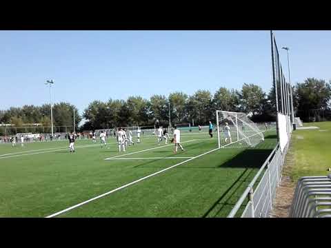 Jannick scoort tegen Zeeburgia JO17