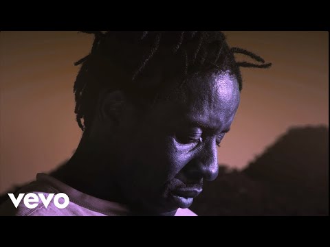 Trevor Dongo - Iyoyi Nhamo (Official Video)