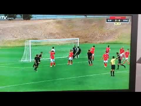 Matthew Leal scoring against U17 Benfica on TV!