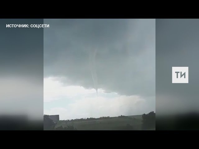 Смерч засняли на видео в Камско-Устьинском районе Татарстана