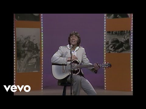 Glen Campbell - Back In The Saddle Again (Live)