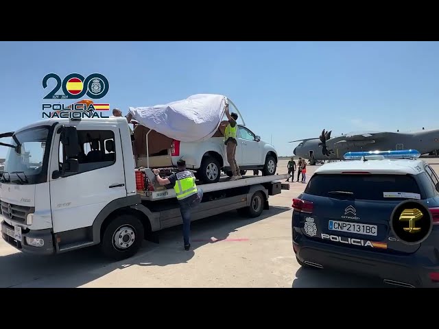Imágenes del traslado y custodia del vehículo de protección que empleará el papa León XIV