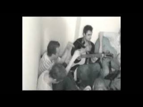 “Paddy put the pipe down” at the Walden street guerrilla gig, E1, Peter Doherty and friends