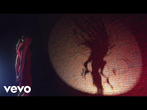 Bret James - Girl Was Born To Freak (Audio)