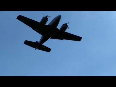 Decolagem Baron G58 .. Aeroporto de Ouro Fino / MG