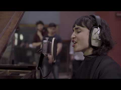 Maca Mona Mu ◆ Suena una Alarma (Feat. Lucy Patané & Nahuel Briones) [Video Oficial]