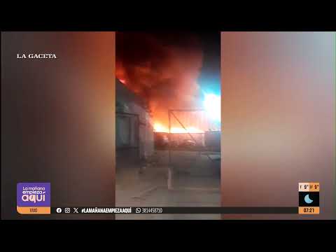 Incendio en un depósito de cables en Delfín Gallo al 800 #TUCUMÁN