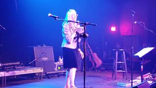 Layne Staley&#39;s mom sings Mad Season&#39;s &quot;Wake Up&quot;