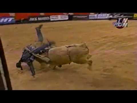 Coyote flips Reuben Geleynse - 02 PBR Finals