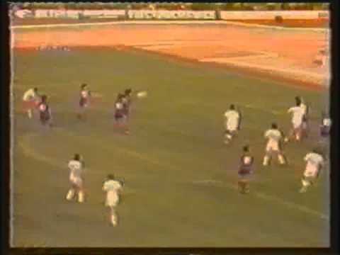 1982 (September 15) Universitatea Craiova (Romania) 3-Fiorentina (Italy) 1 (UEFA Cup).mpg
