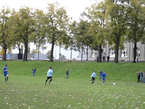 Raderthal Kickers vs. Prometheus - typische Spielszene