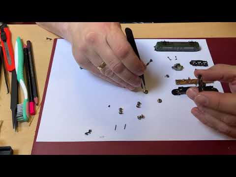 Wie mache ich das?Zerlegen und Zusammenbau einer Spur Z Lokomotive, Baureihe 151 oder 103(8854/8857)