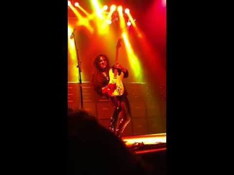 yngwie @ HOB 11-02-2011: Black Star