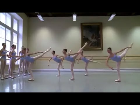 Vaganova Ballet Academy Travail du Centre en Pointe