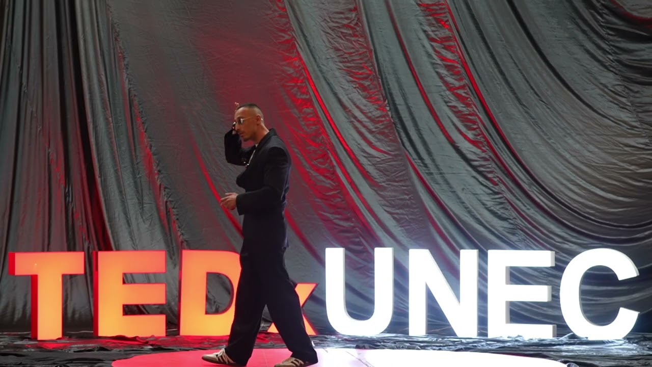 Sərhədləri birlikdə aşaq | Togrul Gurbanov | TEDxUNEC